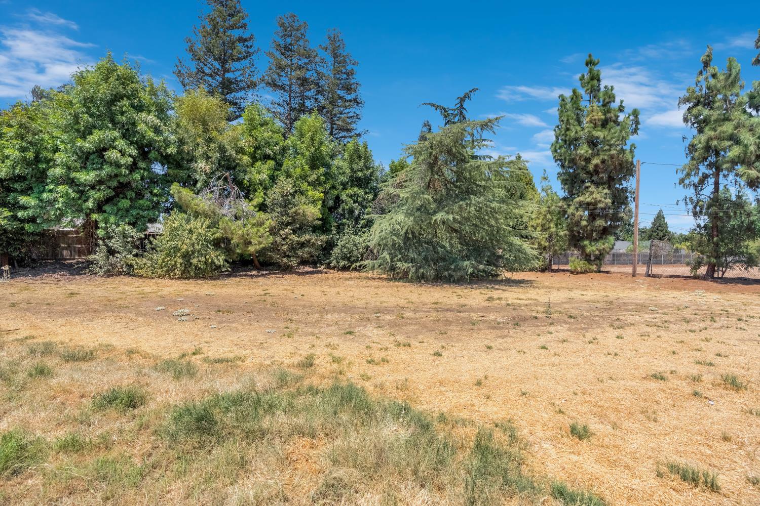 10784 Sierra View St, Madera, CA 93636