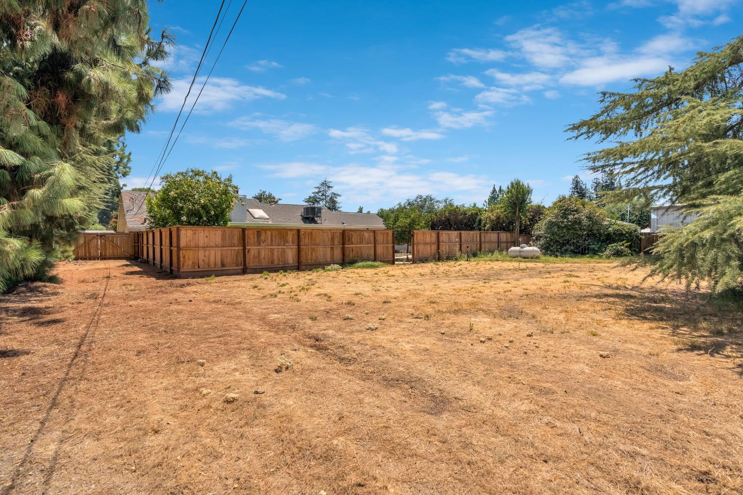10784 Sierra View St, Madera, CA 93636