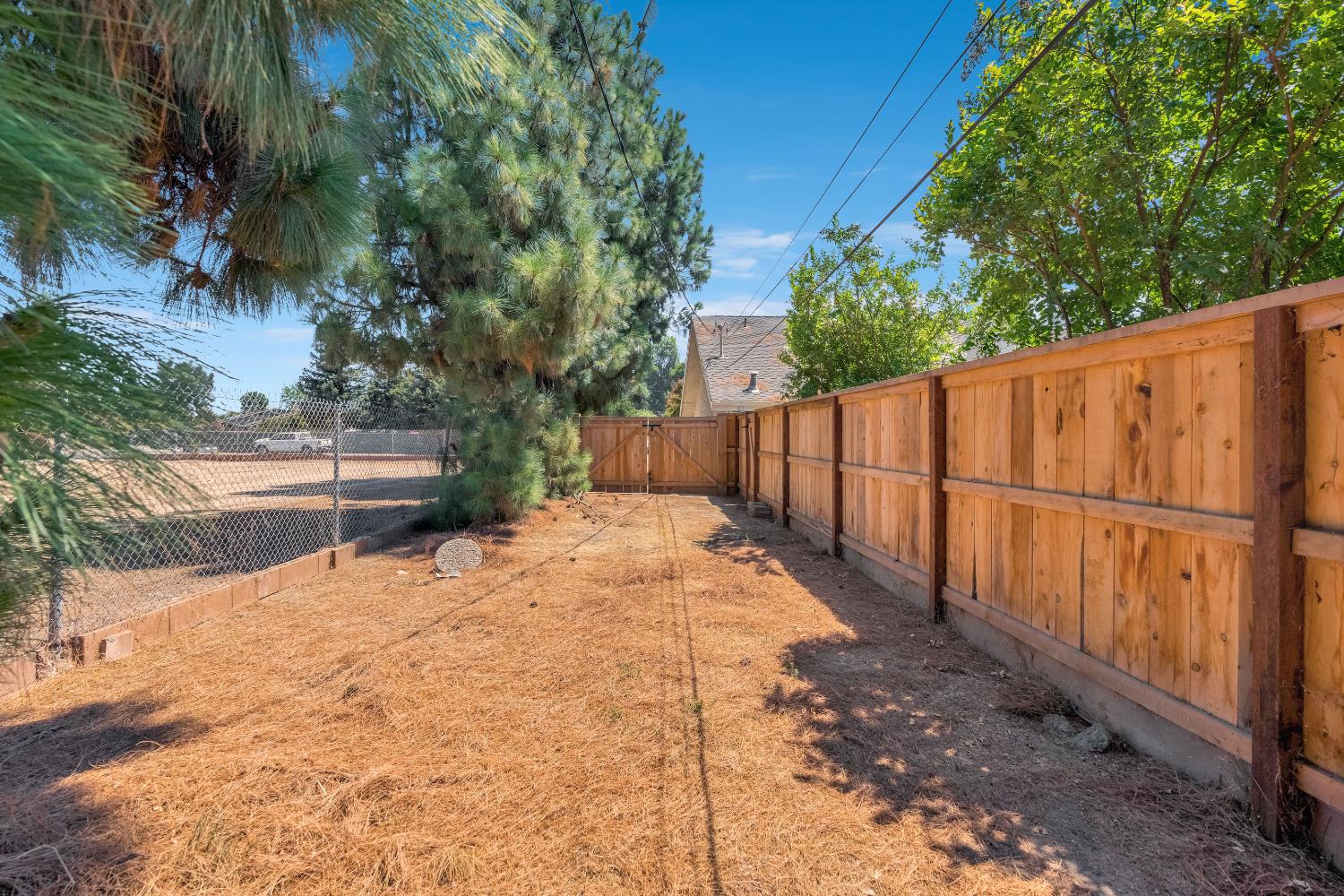 10784 Sierra View St, Madera, CA 93636