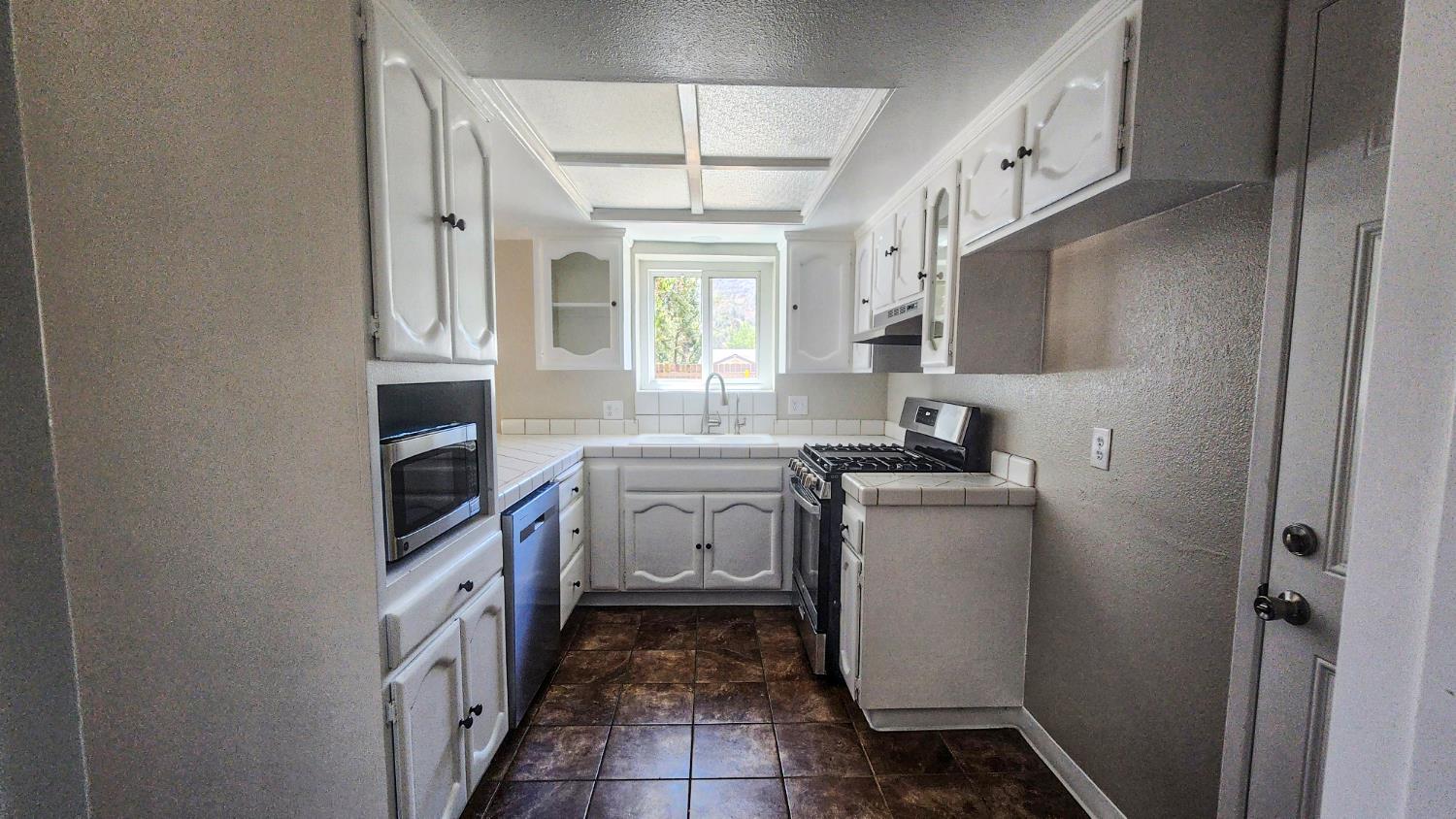 40485 Goldside Dr, Oakhurst, CA 93644