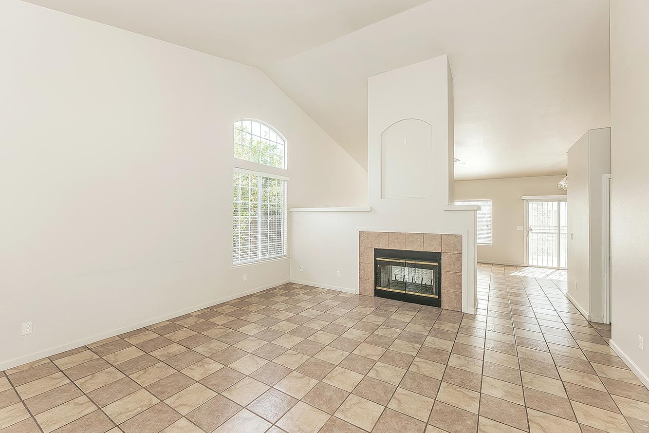 7246 N Laval Ave, Fresno, CA 93720