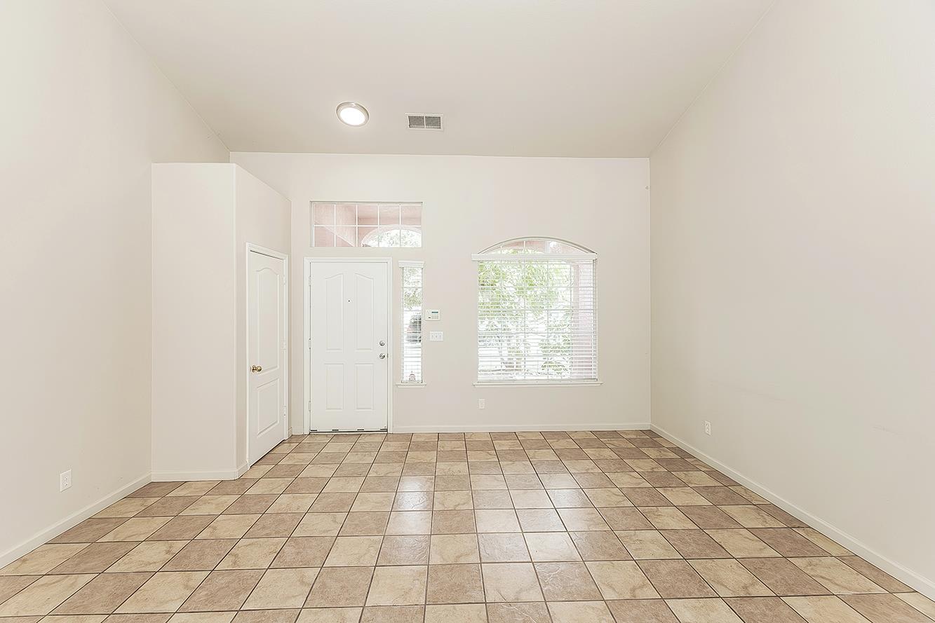 7246 N Laval Ave, Fresno, CA 93720