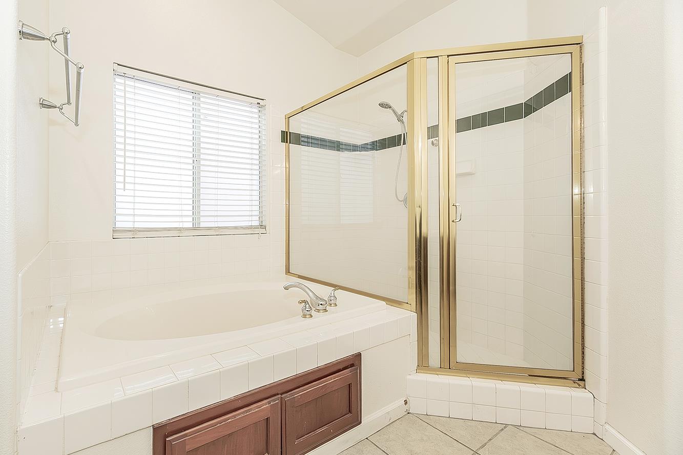 7246 N Laval Ave, Fresno, CA 93720