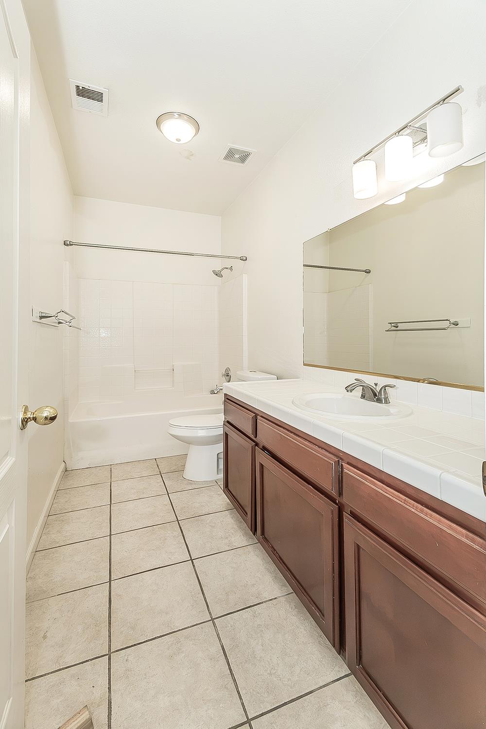 7246 N Laval Ave, Fresno, CA 93720