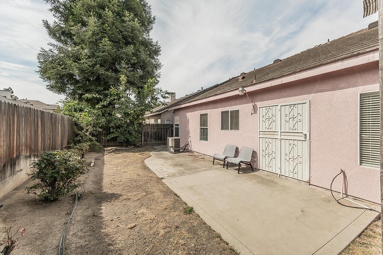 7246 N Laval Ave, Fresno, CA 93720