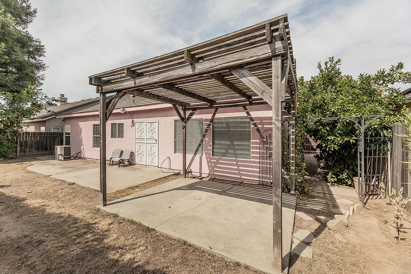 7246 N Laval Ave, Fresno, CA 93720