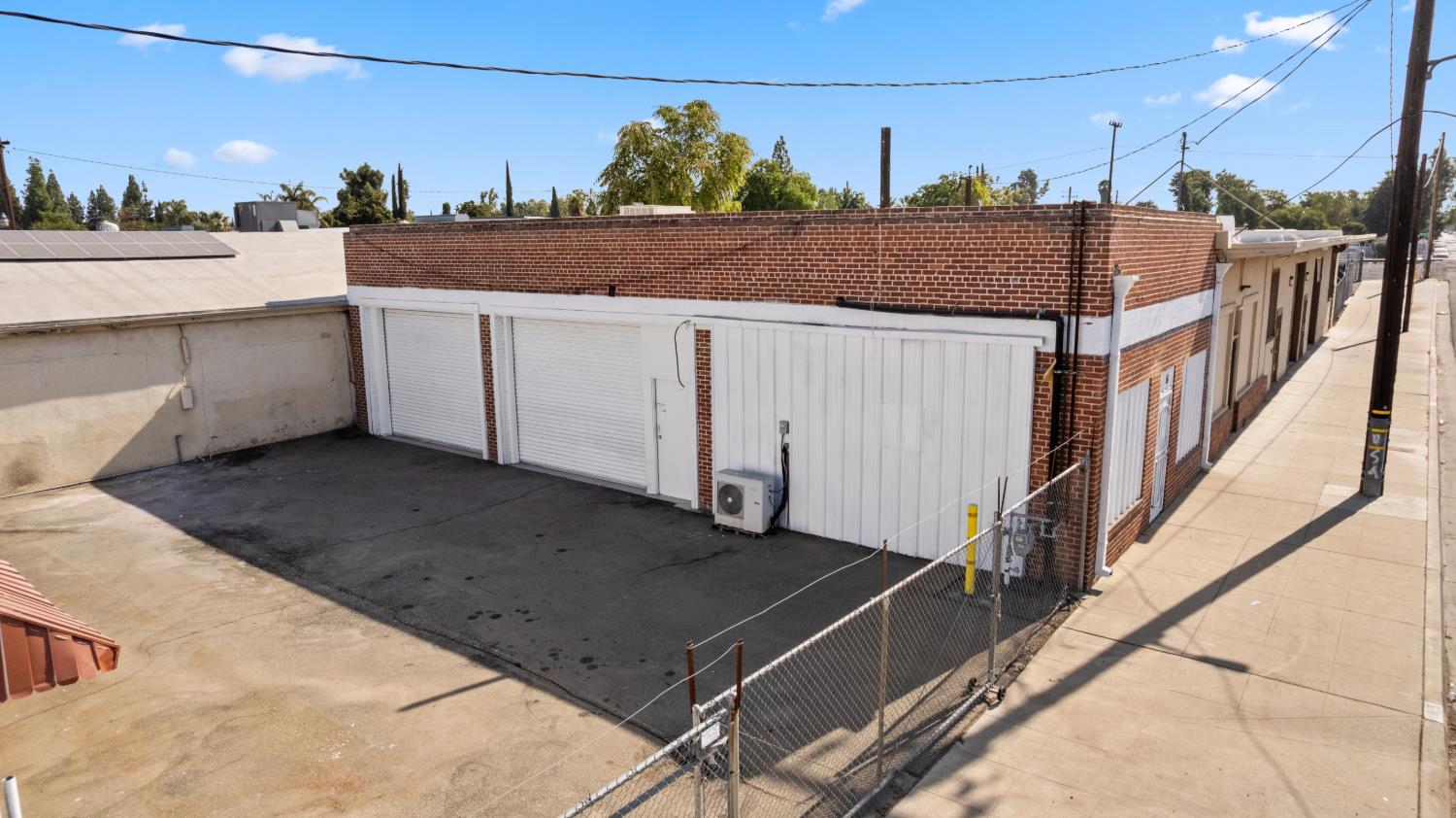 2806 N Wishon Ave, Fresno, CA 93704