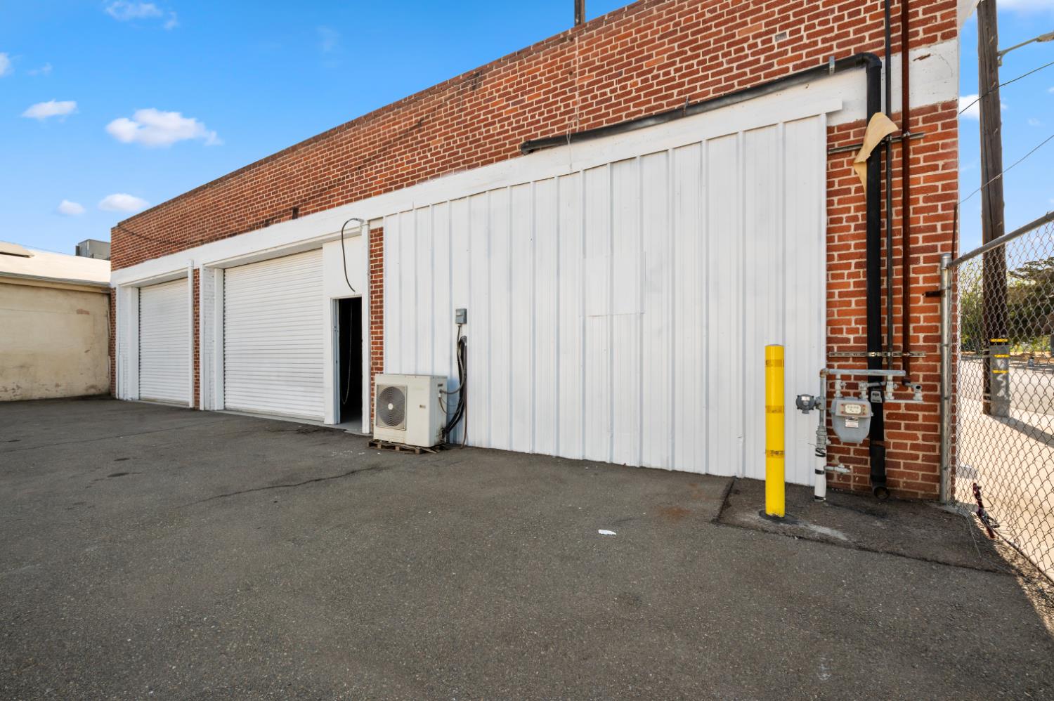 2806 N Wishon Ave, Fresno, CA 93704