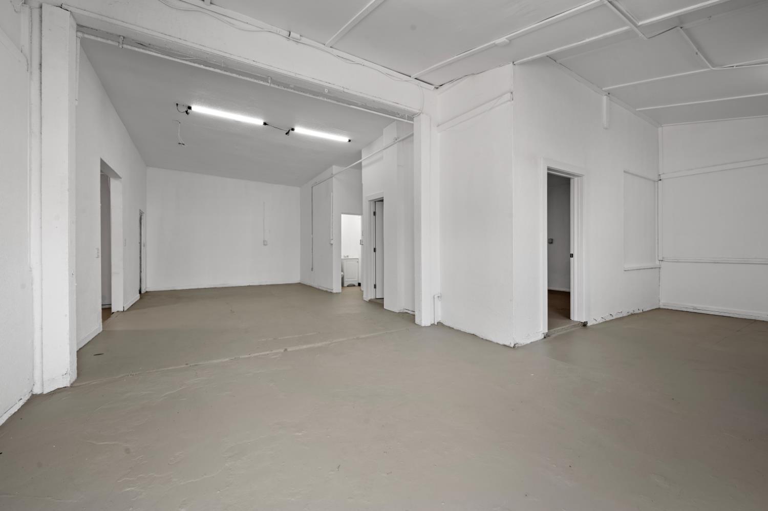 2806 N Wishon Ave, Fresno, CA 93704