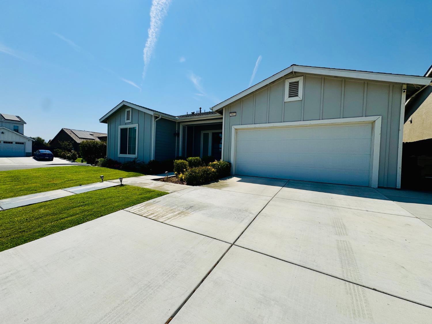 5804 Hawthorn Tree Ln, Bakersfield, CA 93313