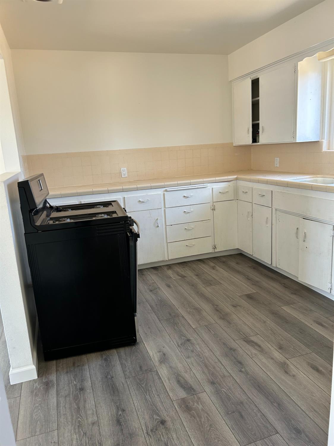 12579 414 Ave, Orosi, CA 93647