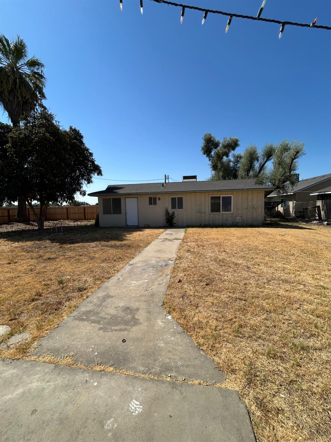 12579 414 Ave, Orosi, CA 93647