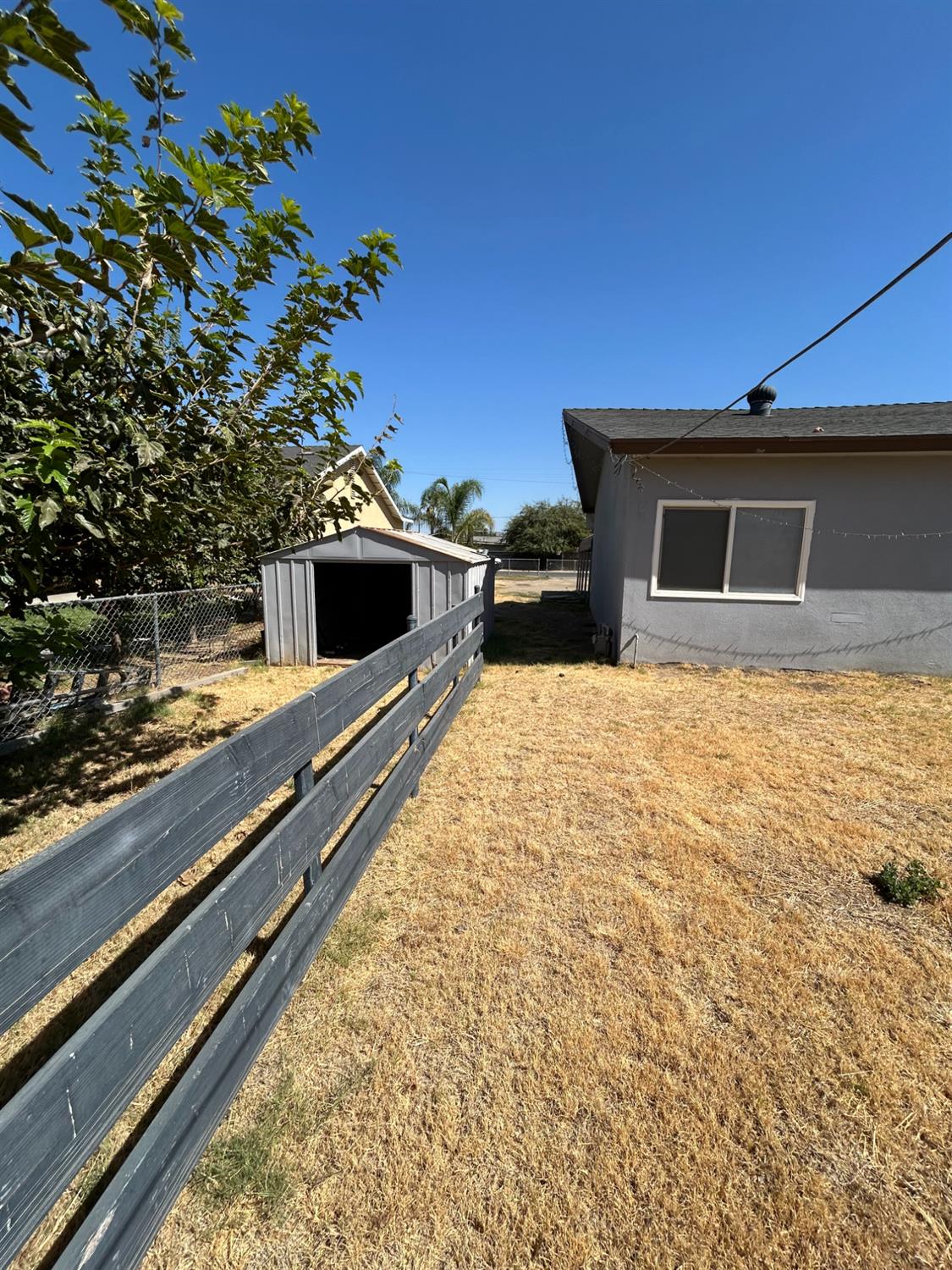 12579 414 Ave, Orosi, CA 93647