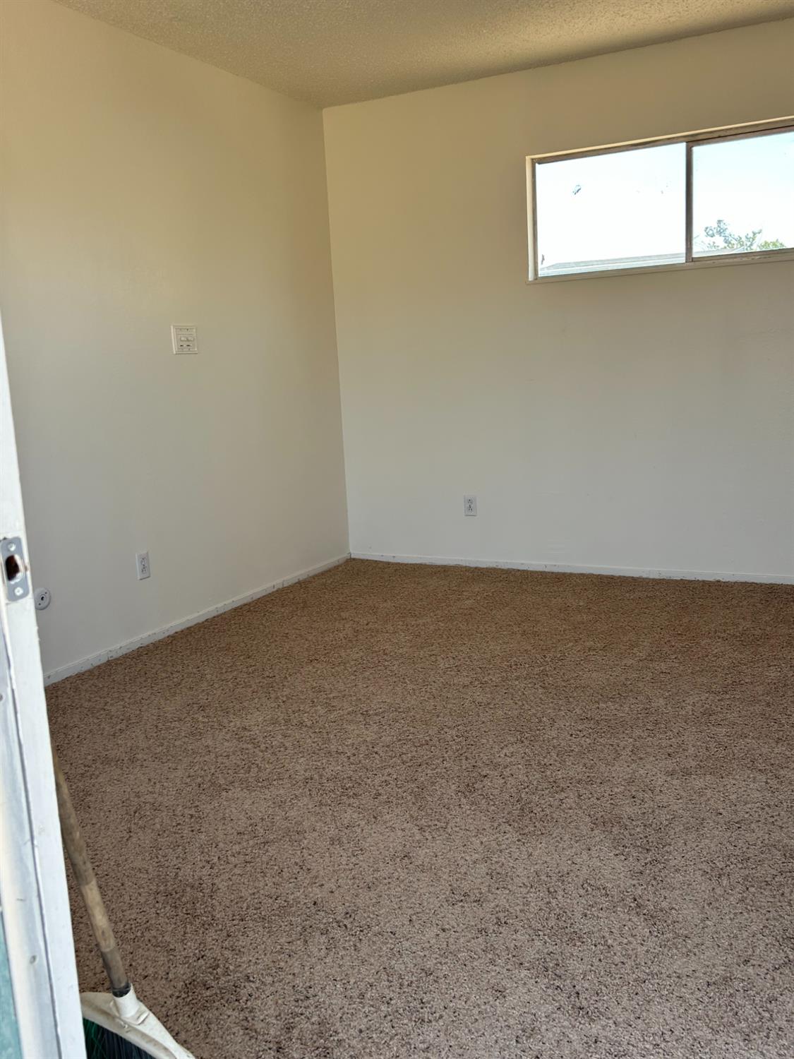 12579 414 Ave, Orosi, CA 93647