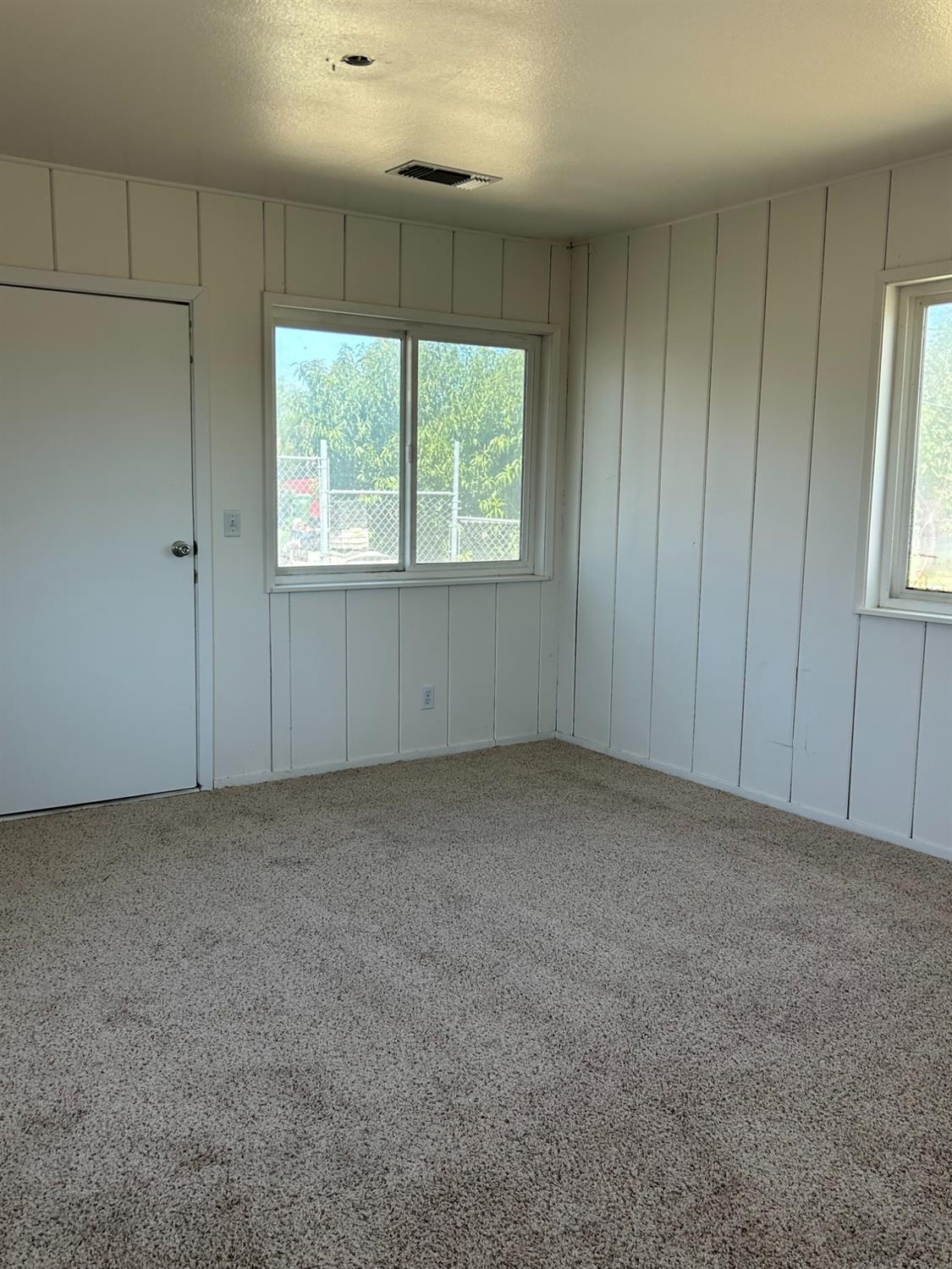 12579 414 Ave, Orosi, CA 93647