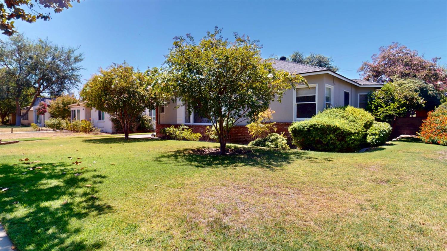 1481 N Adoline Ave, Fresno, CA 93728