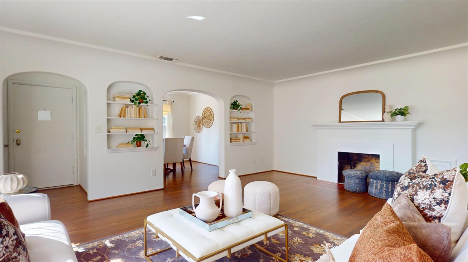1481 N Adoline Ave, Fresno, CA 93728