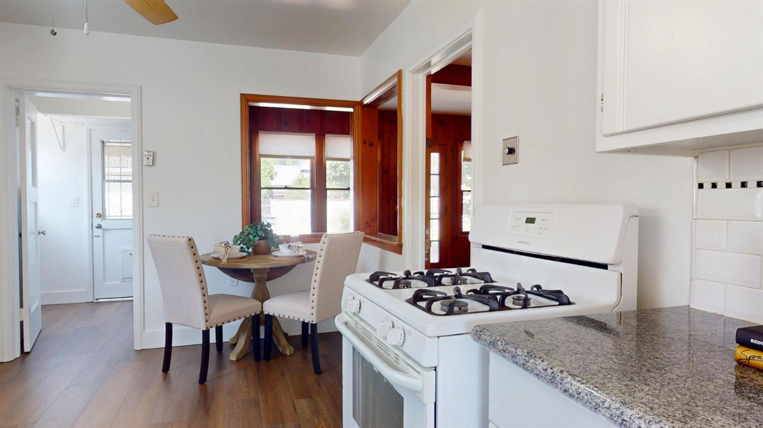 1481 N Adoline Ave, Fresno, CA 93728