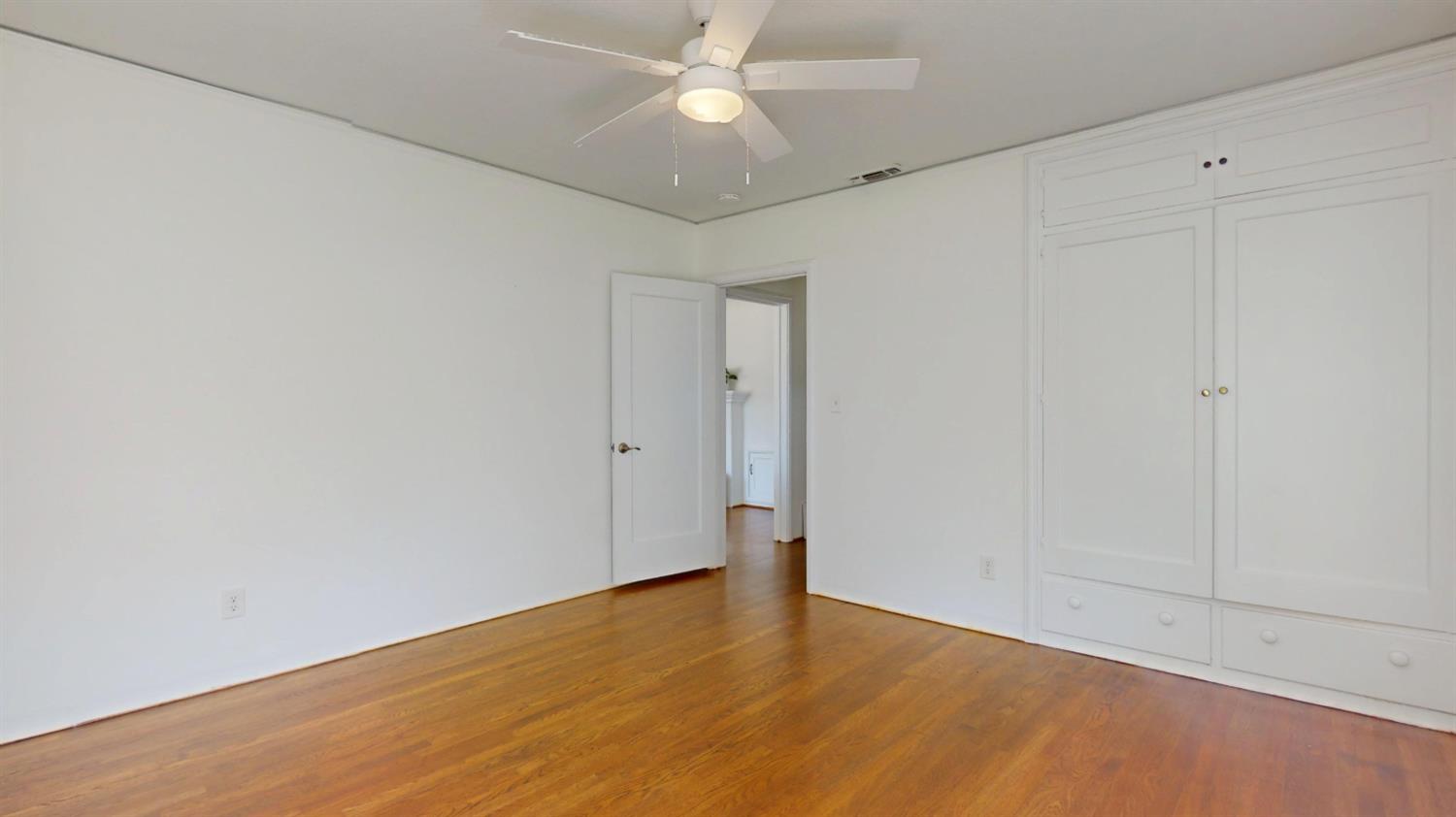 1481 N Adoline Ave, Fresno, CA 93728