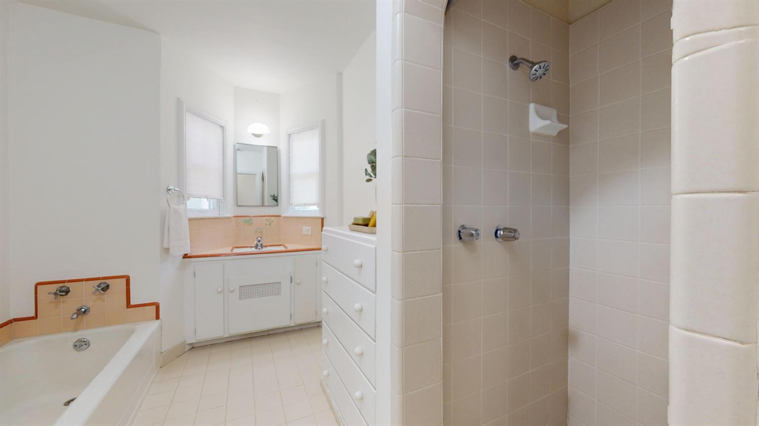 1481 N Adoline Ave, Fresno, CA 93728
