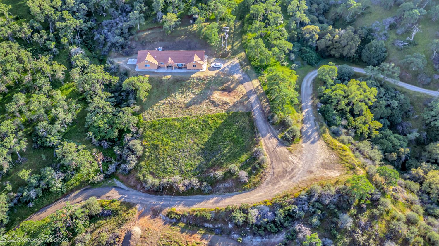 27557 Paradise Valley Ln, Clovis, CA 93619