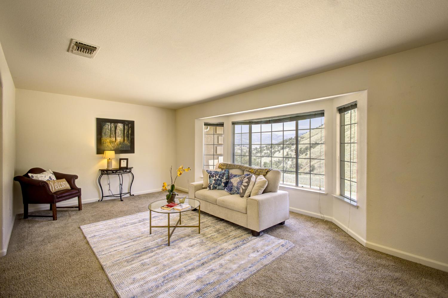 27557 Paradise Valley Ln, Clovis, CA 93619