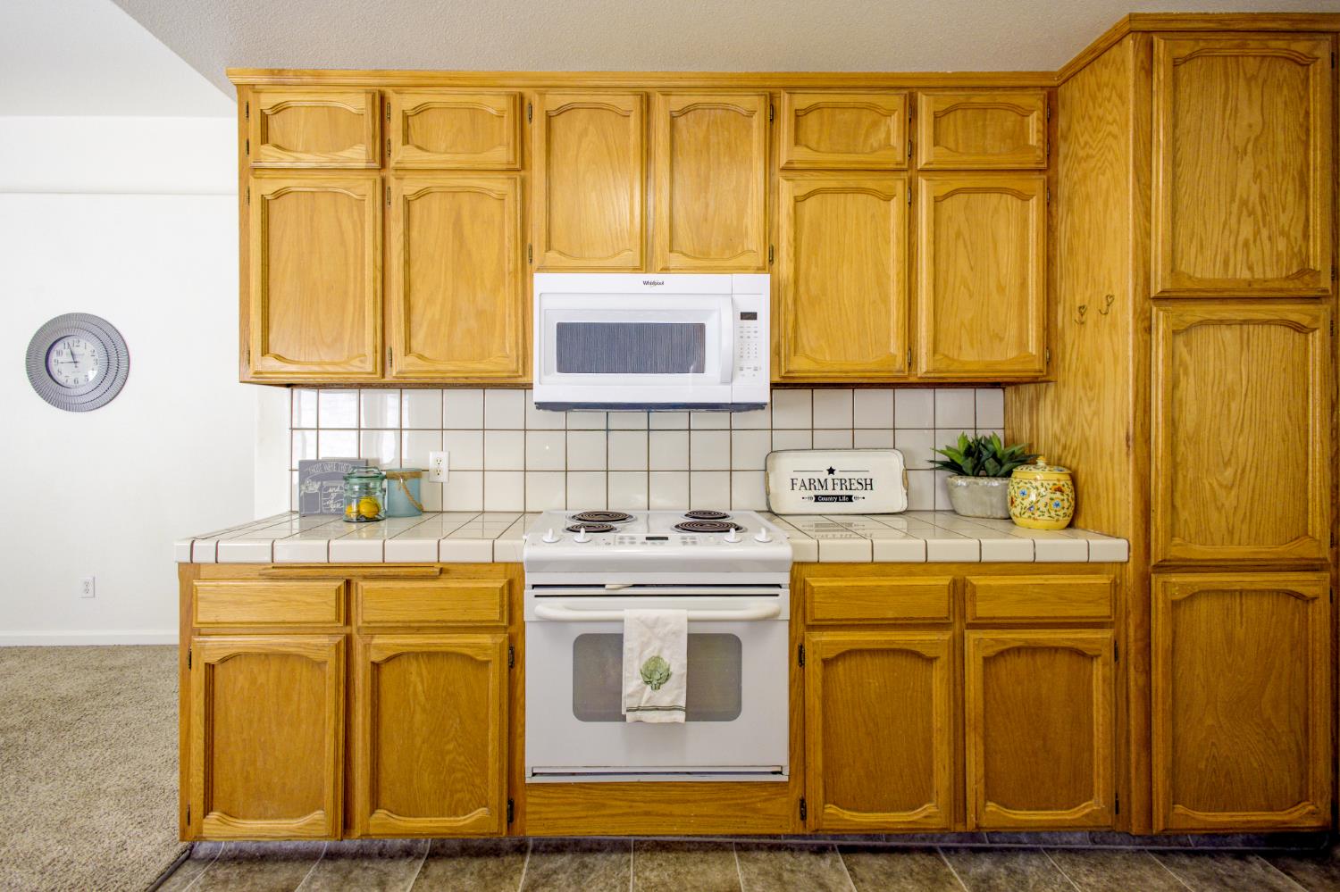 27557 Paradise Valley Ln, Clovis, CA 93619