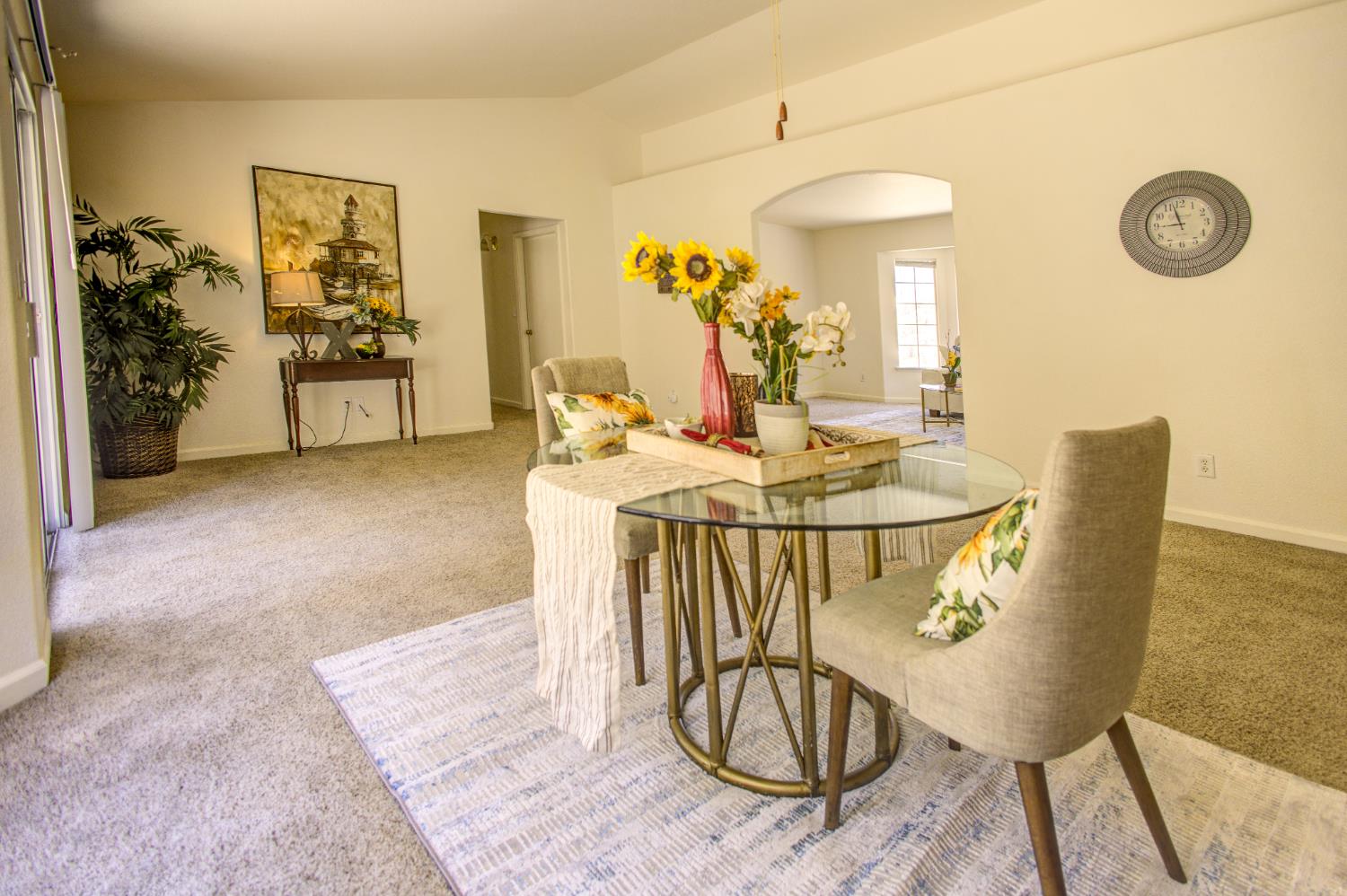 27557 Paradise Valley Ln, Clovis, CA 93619