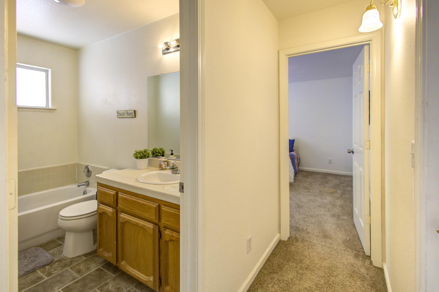 27557 Paradise Valley Ln, Clovis, CA 93619