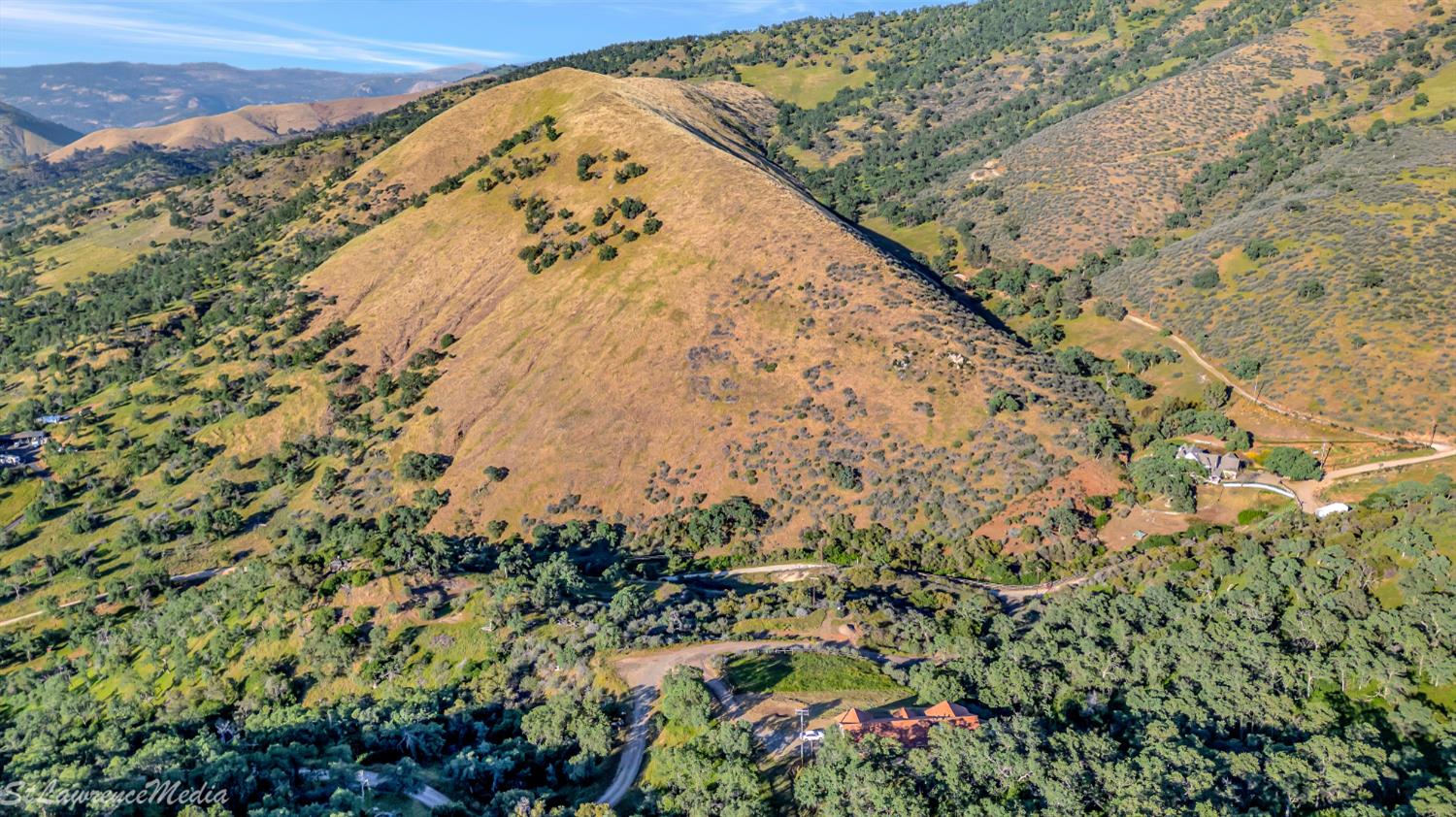 27557 Paradise Valley Ln, Clovis, CA 93619