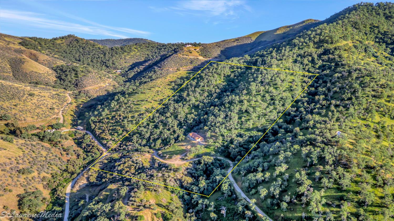 27557 Paradise Valley Ln, Clovis, CA 93619
