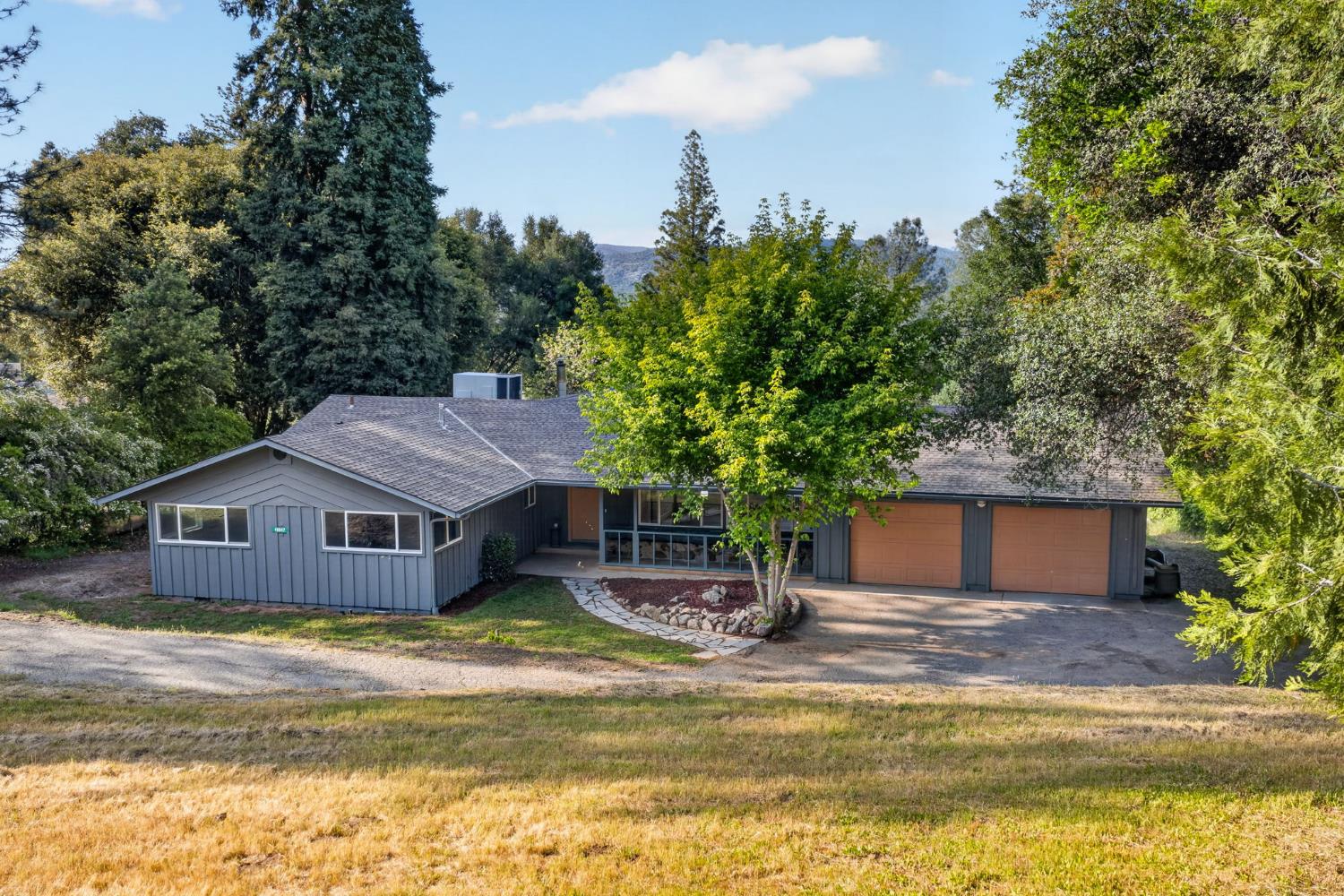 49947 Road 426, Oakhurst, CA 93644