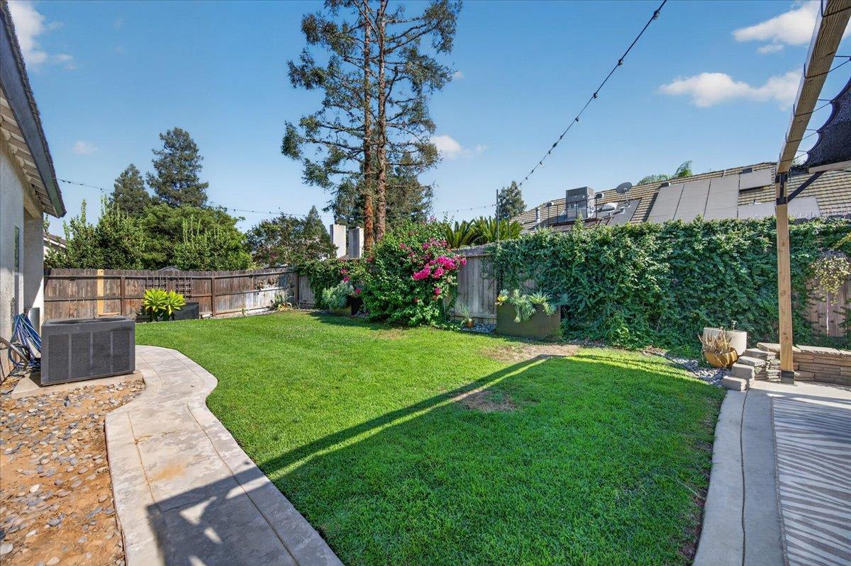 2153 E Ryan Ave, Fresno, CA 93720