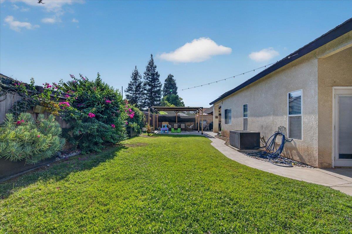 2153 E Ryan Ave, Fresno, CA 93720