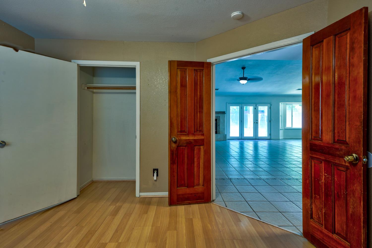 1111 E Donna Dr, Merced, CA 95340