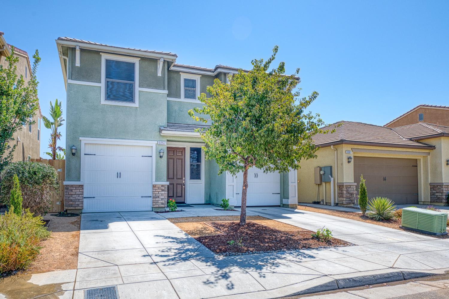 3257 Descanso, Clovis, CA 93619