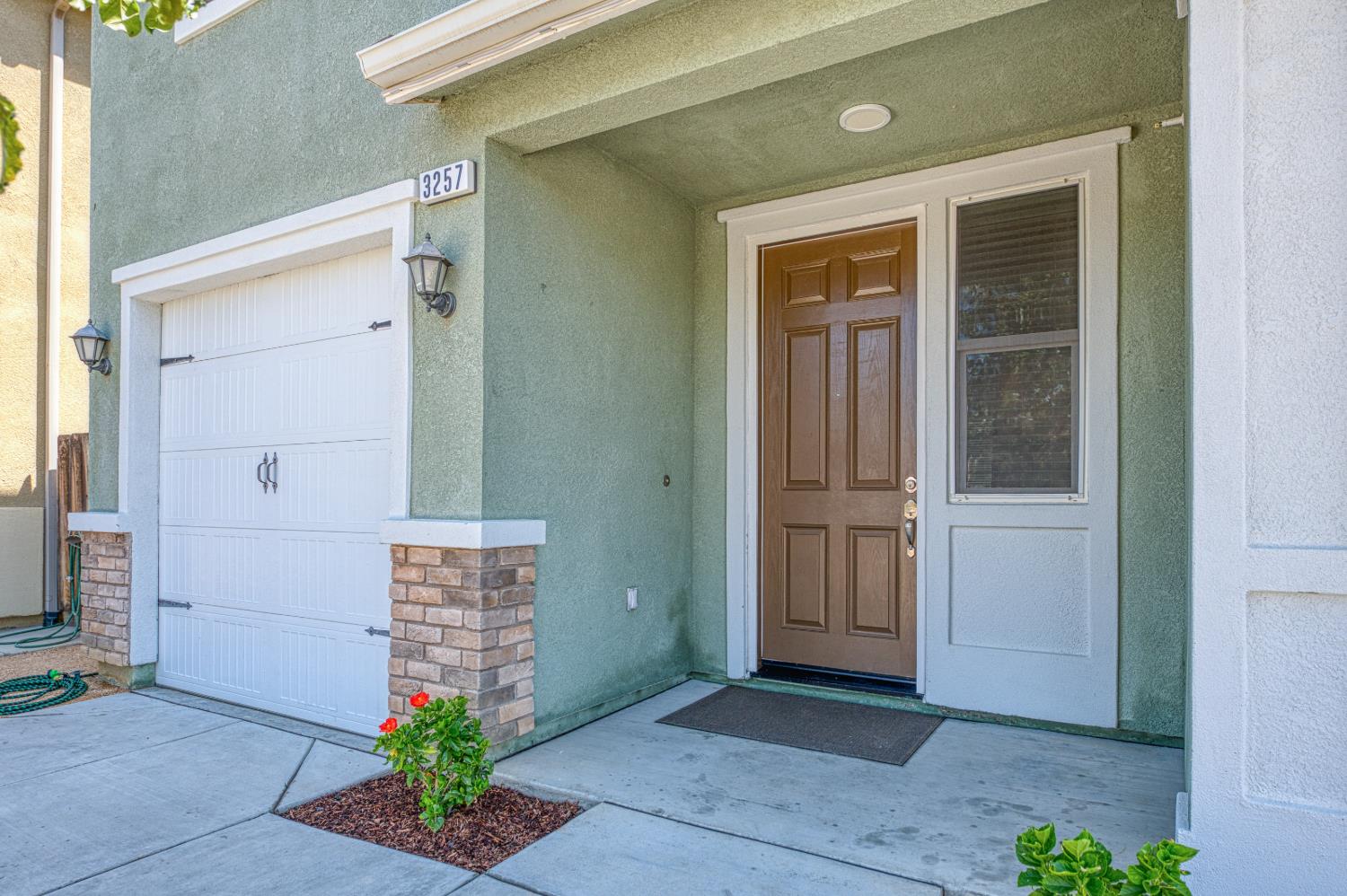 3257 Descanso, Clovis, CA 93619