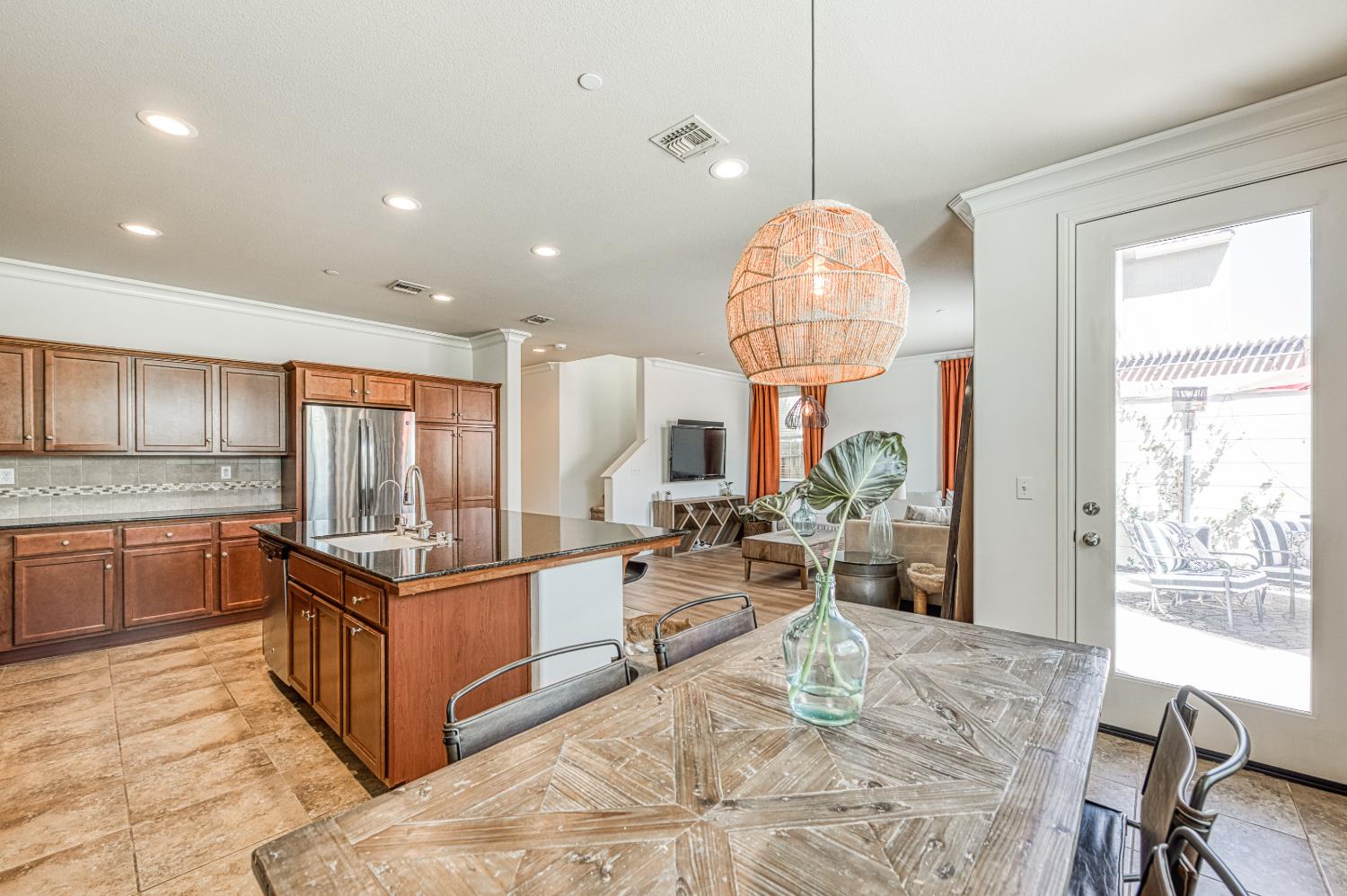 3257 Descanso, Clovis, CA 93619