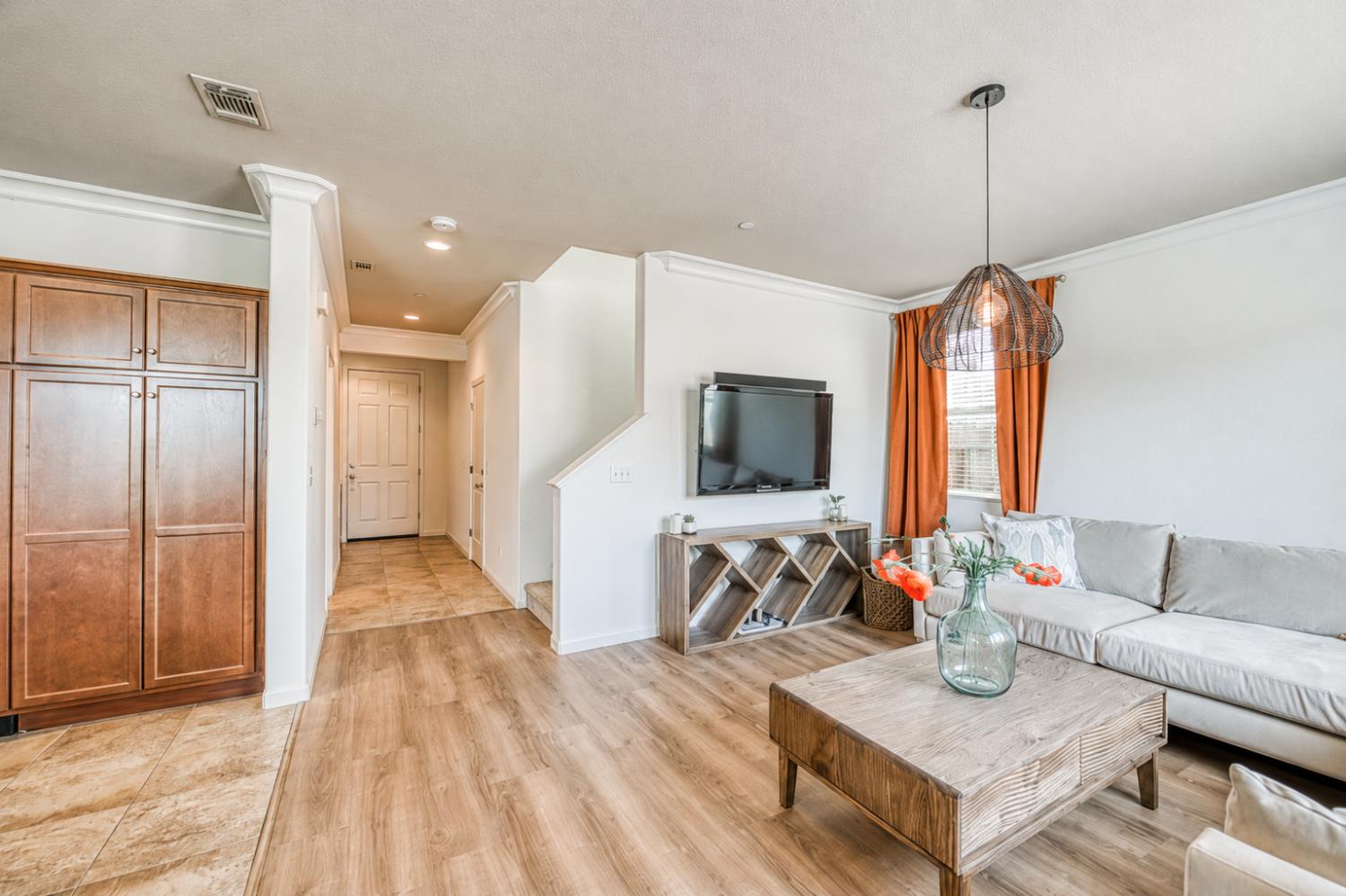 3257 Descanso, Clovis, CA 93619
