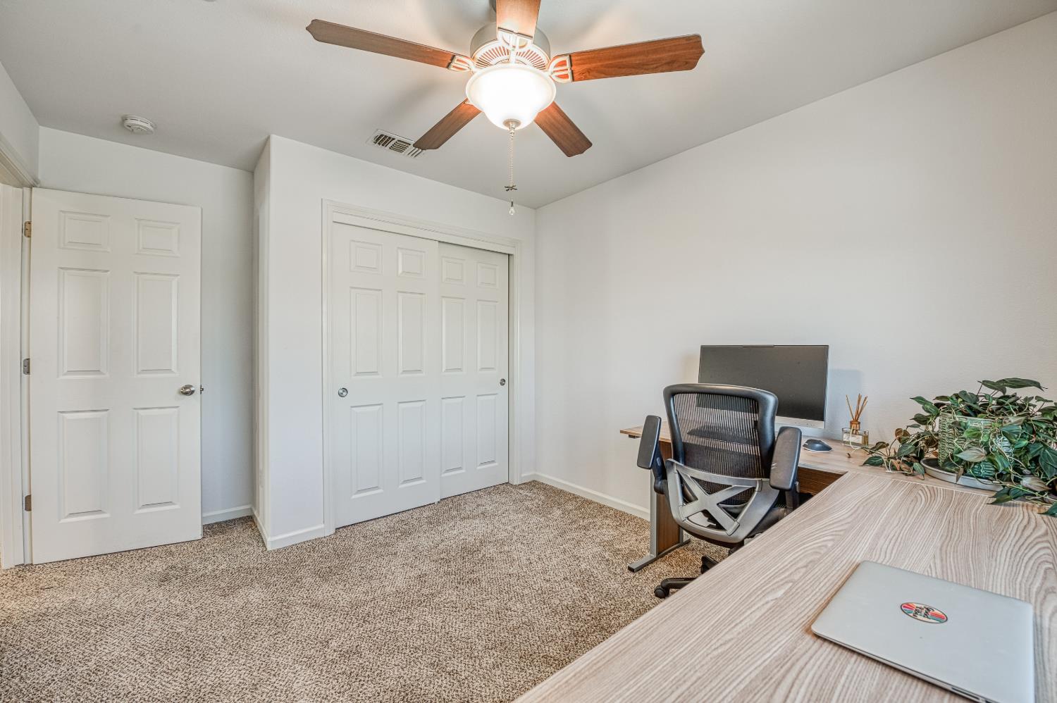 3257 Descanso, Clovis, CA 93619