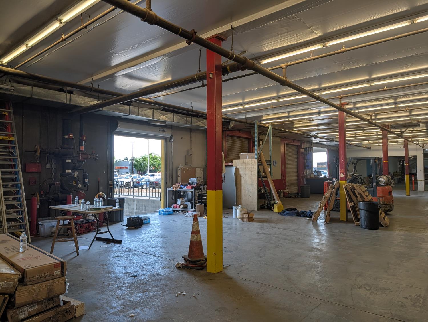 4525 W Shaw Ave, Fresno, CA 93722