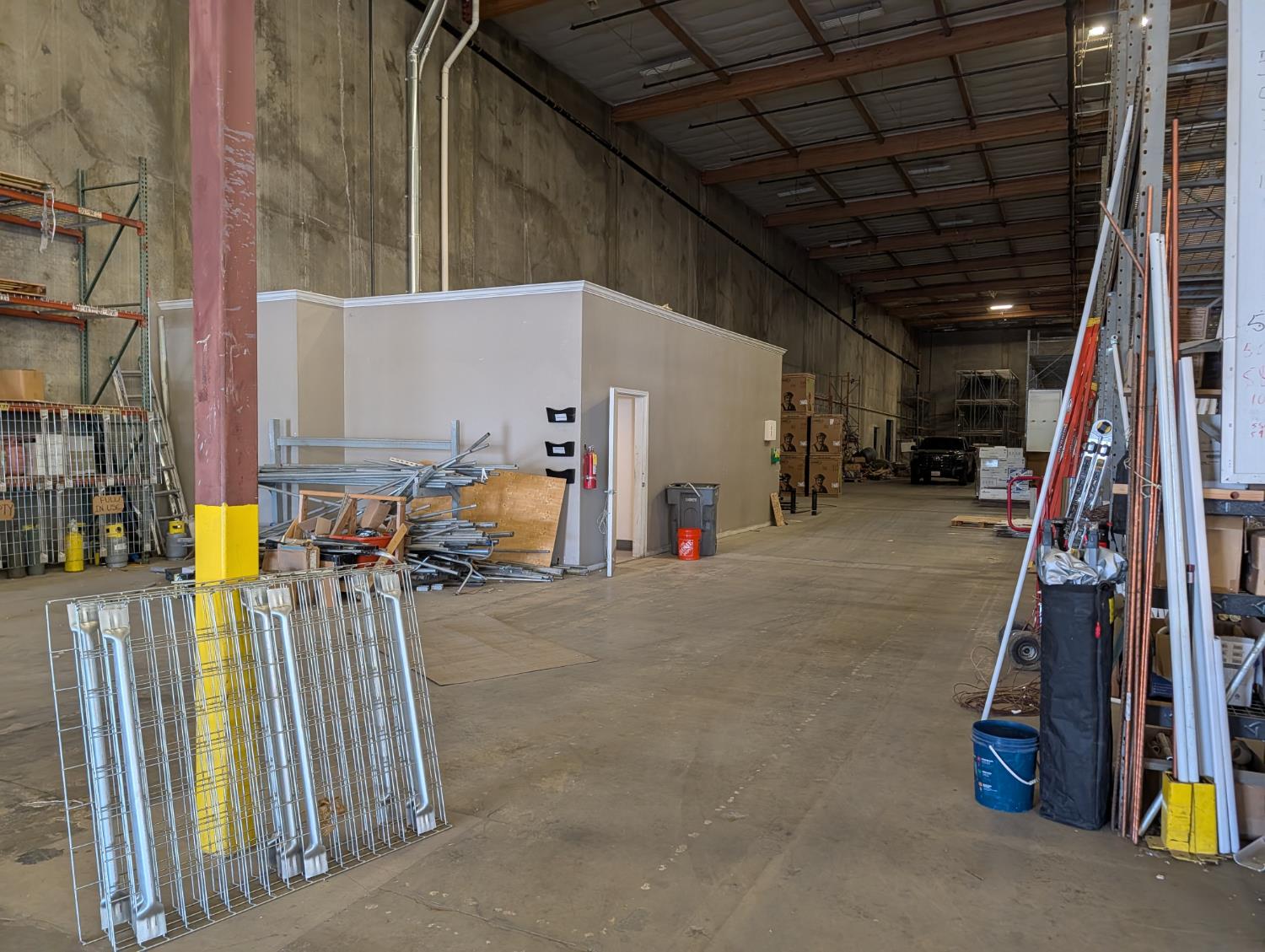 4525 W Shaw Ave, Fresno, CA 93722