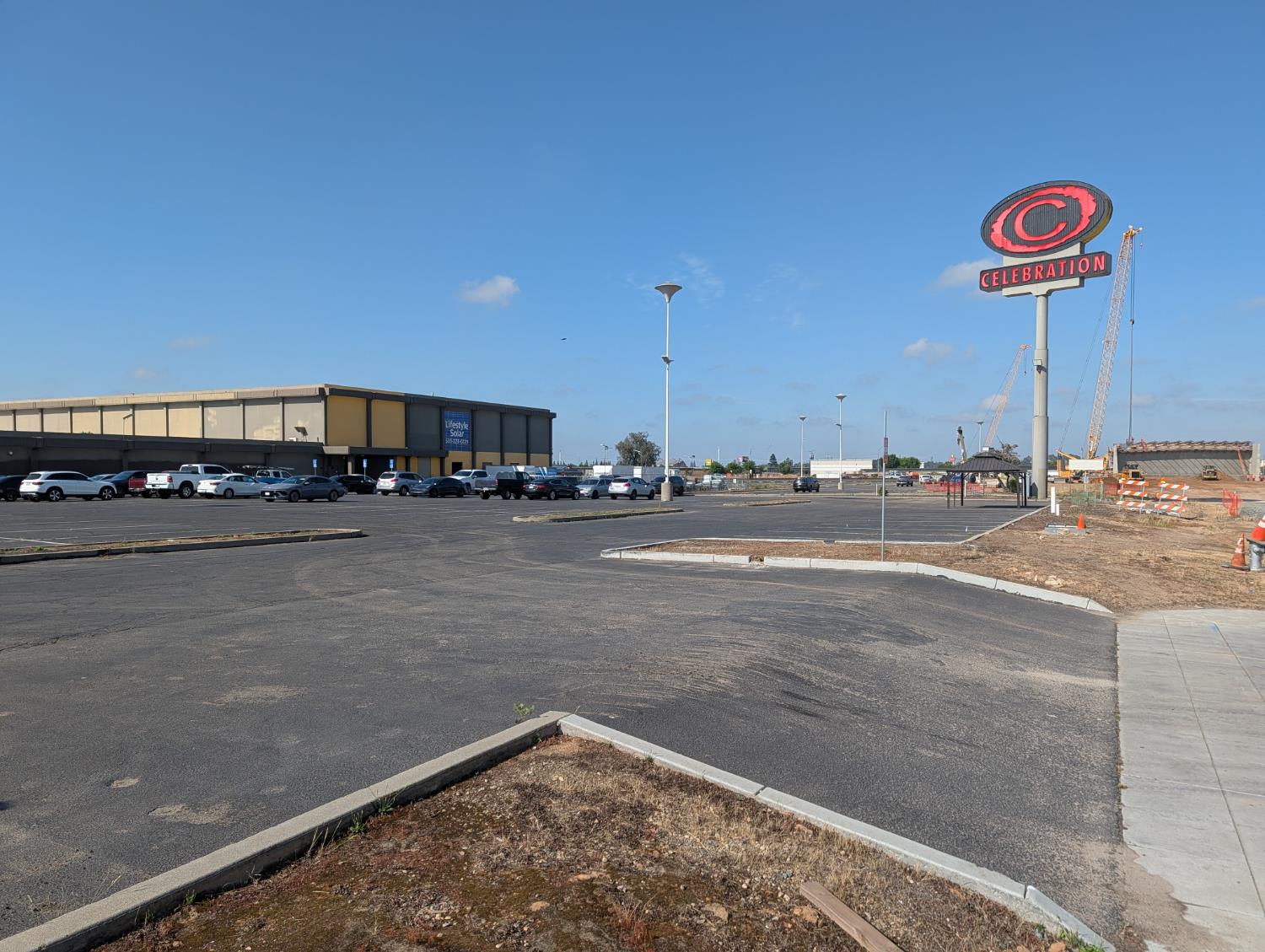4525 W Shaw Ave, Fresno, CA 93722