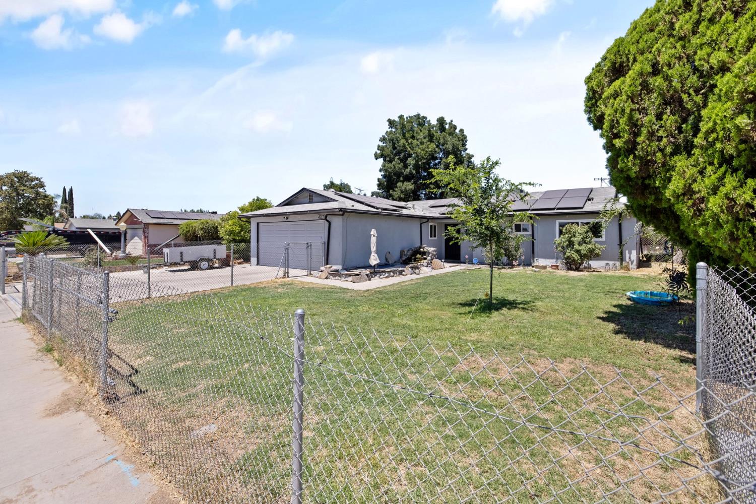 4212 W Whitendale, Visalia, CA 93277