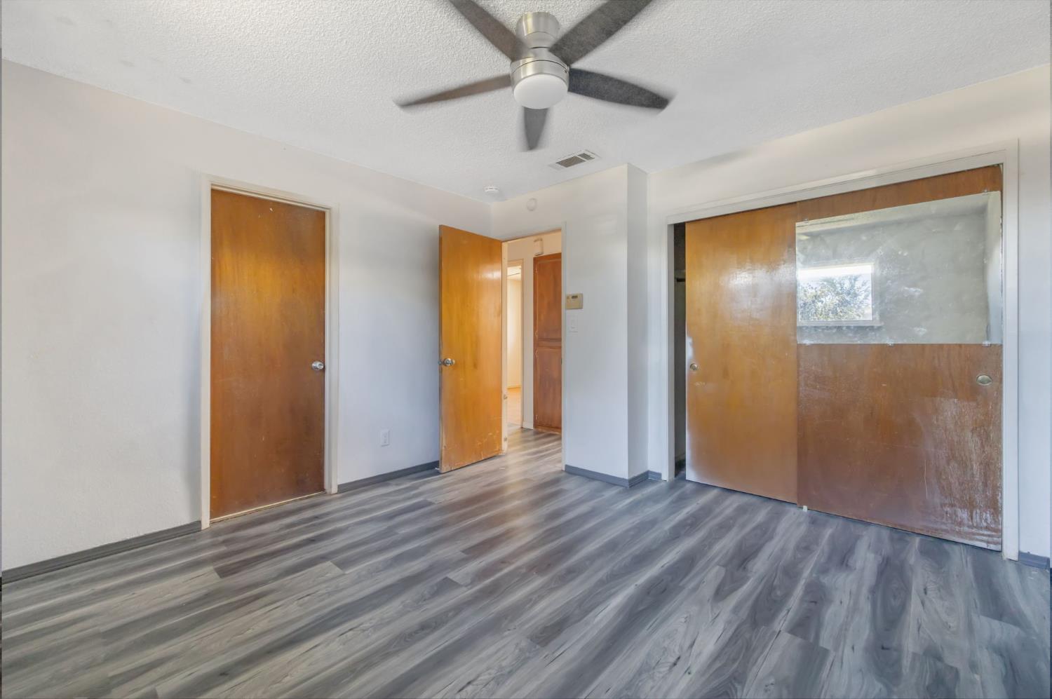 4212 W Whitendale, Visalia, CA 93277