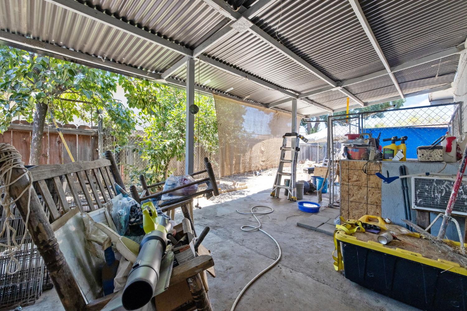 4212 W Whitendale, Visalia, CA 93277