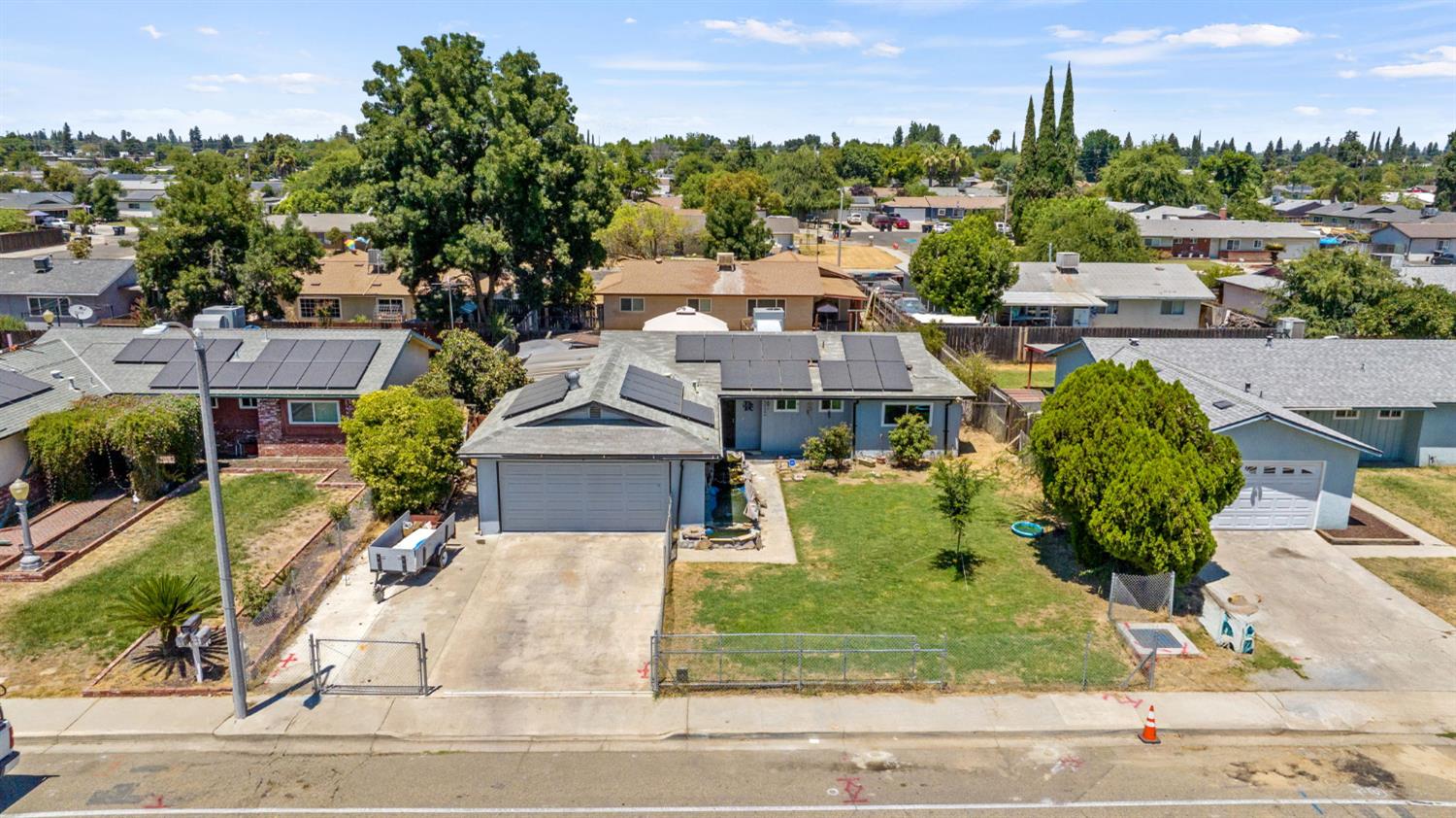 4212 W Whitendale, Visalia, CA 93277