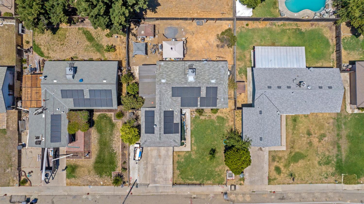 4212 W Whitendale, Visalia, CA 93277