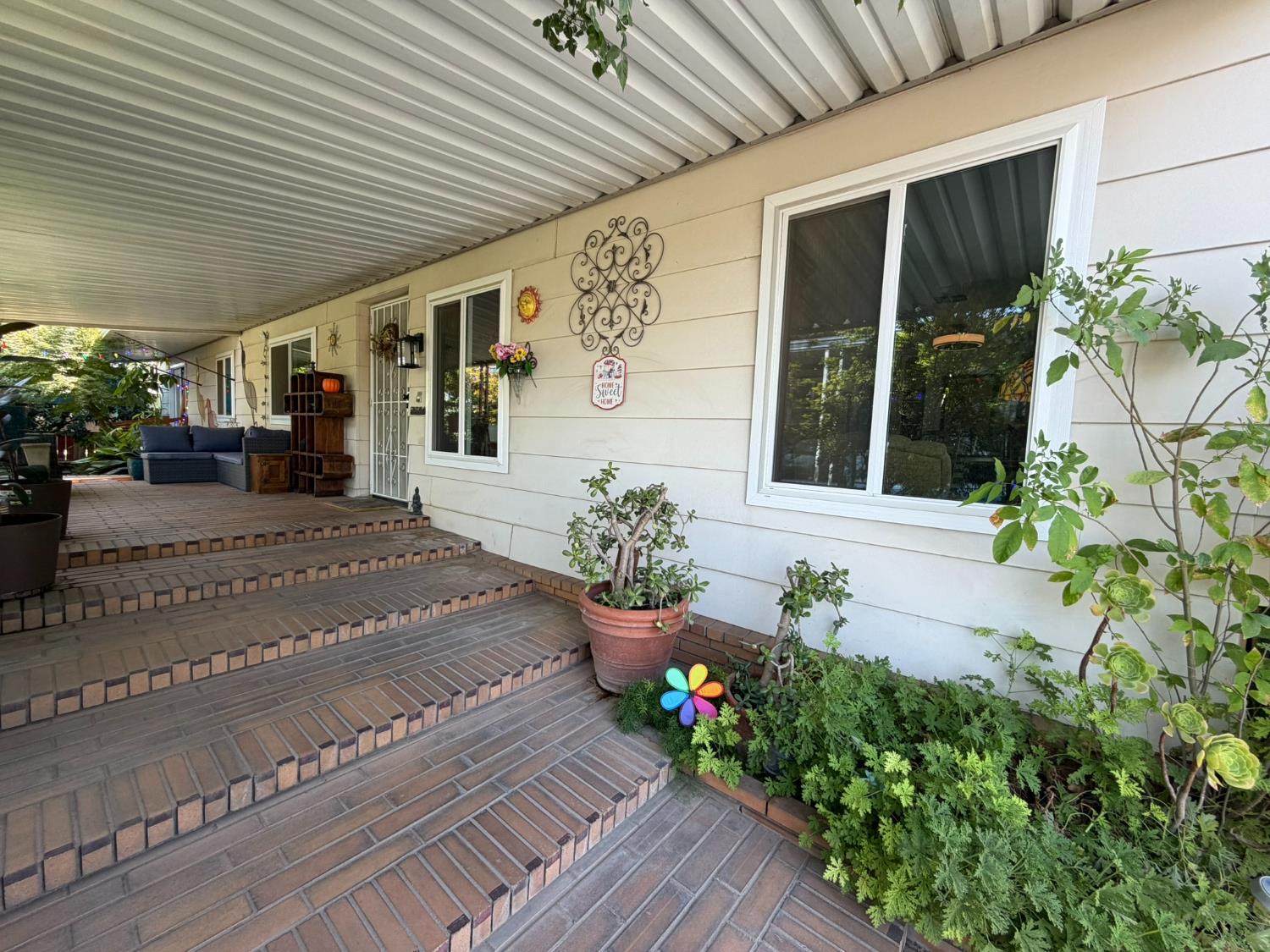 2706 W Ashlan Ave, Fresno, CA 93722