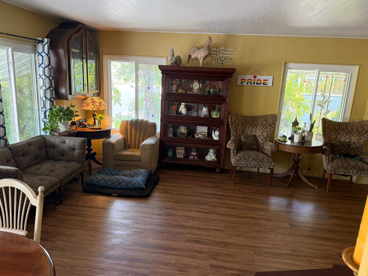 2706 W Ashlan Ave, Fresno, CA 93722